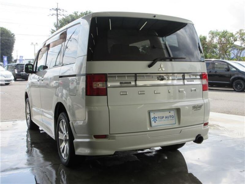 DELICA D5