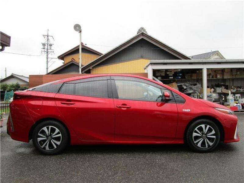 PRIUS PHV