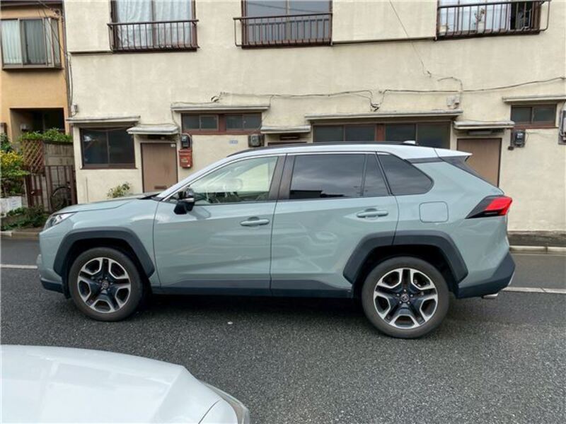 RAV4
