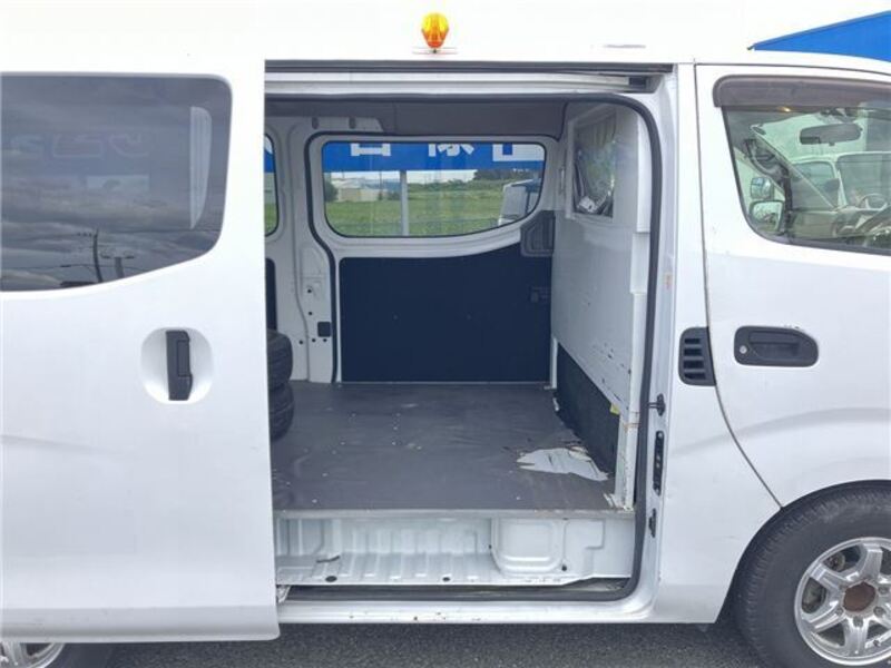 NV350 CARAVAN