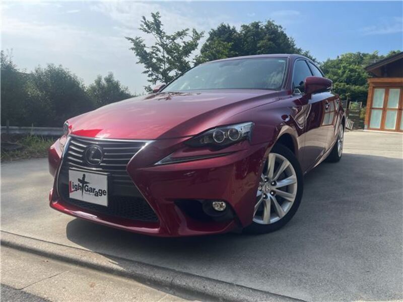 LEXUS IS