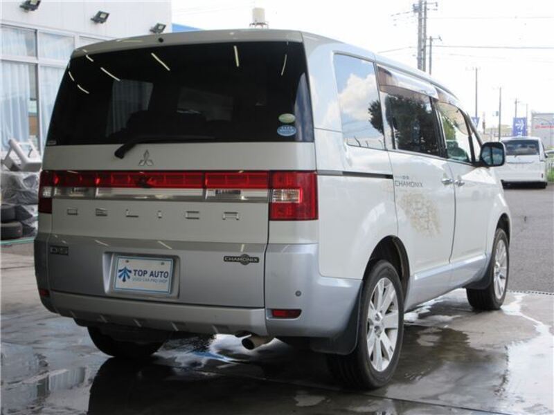 DELICA D5