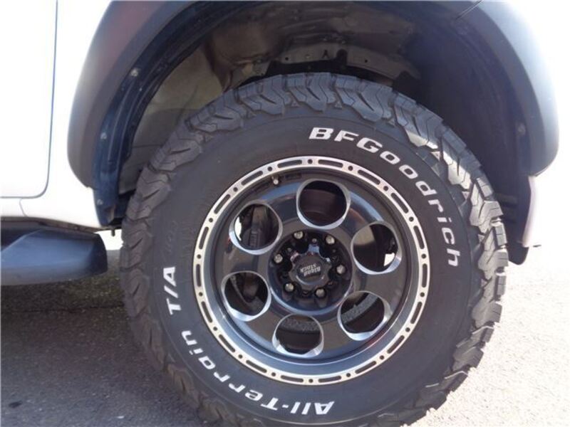 HILUX
