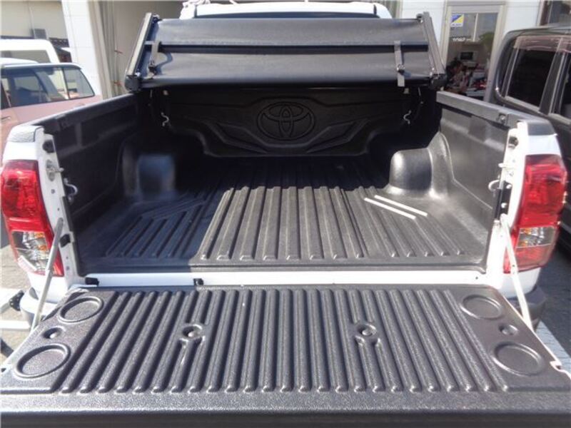 HILUX