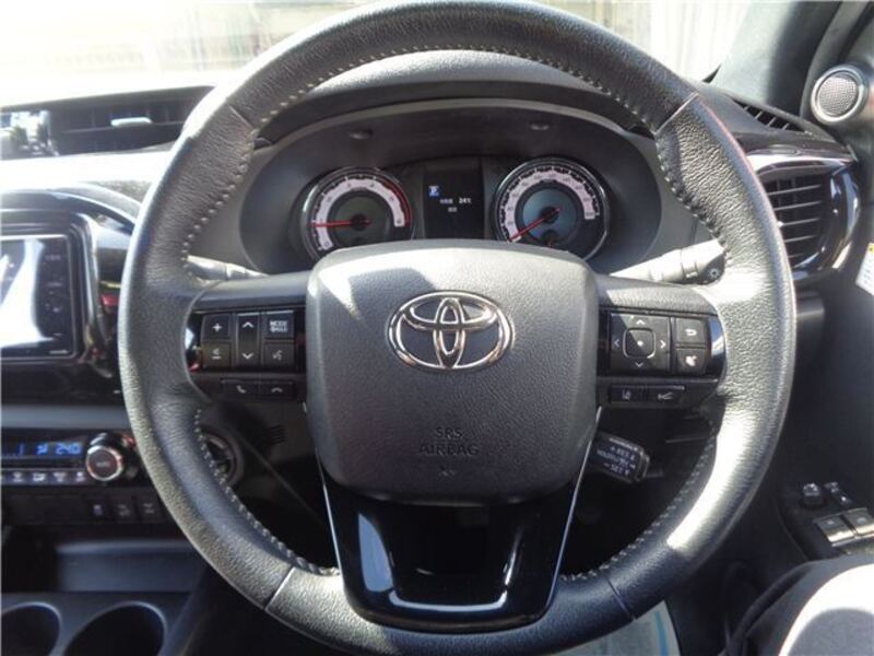 HILUX