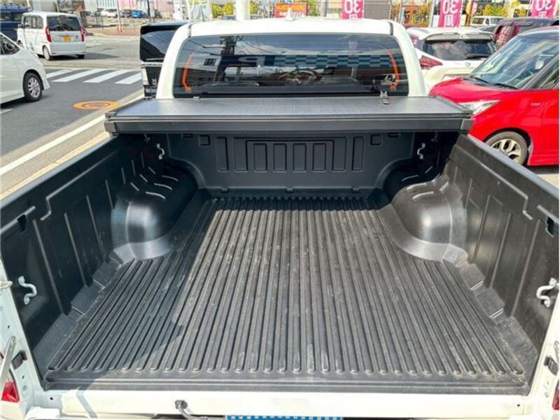 HILUX