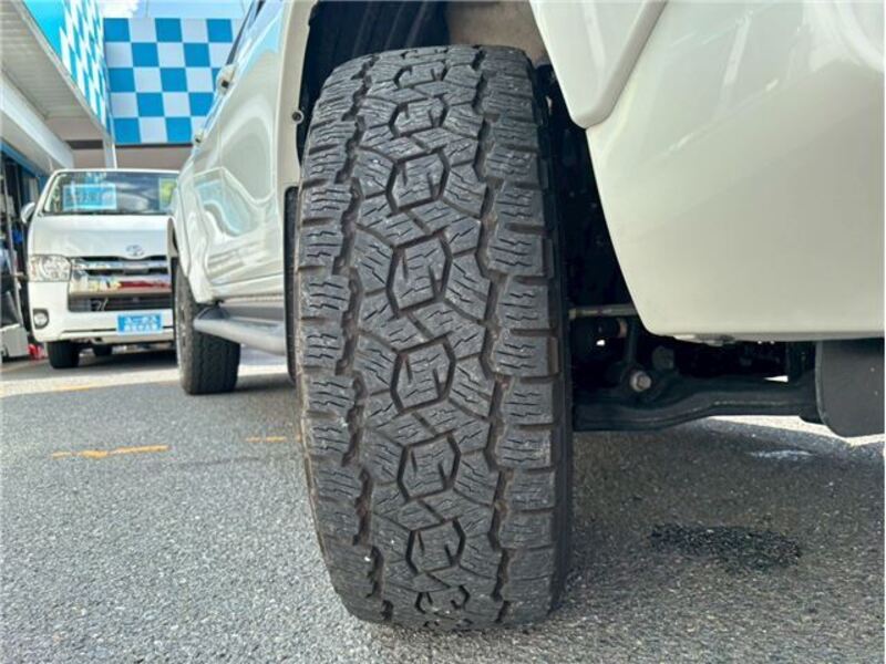HILUX