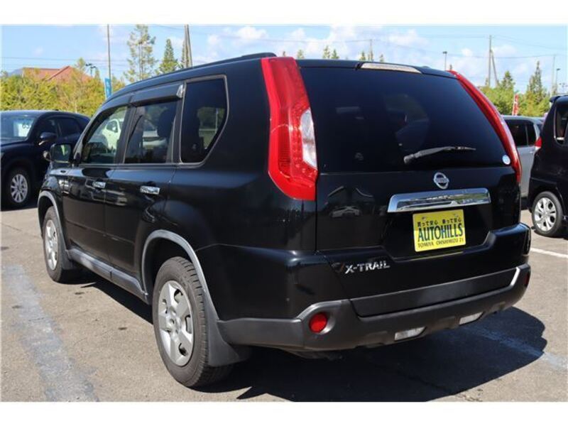 X-TRAIL