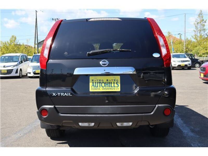 X-TRAIL