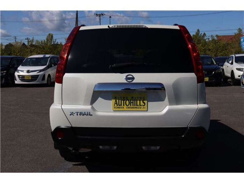 X-TRAIL