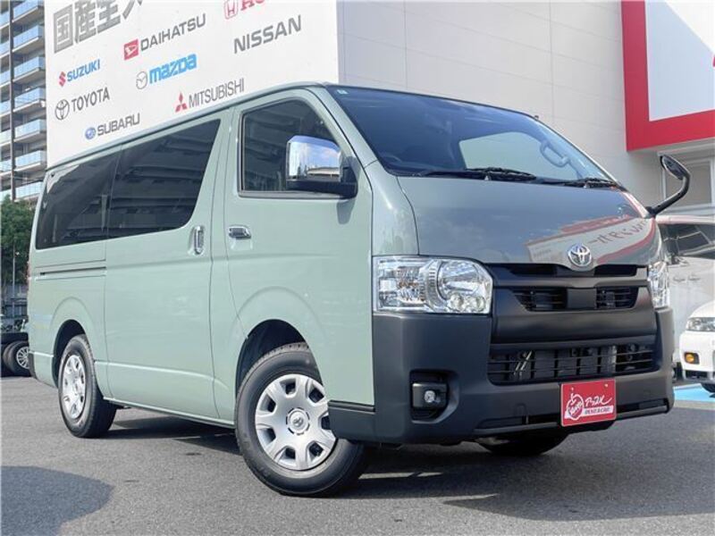 TOYOTA HIACE