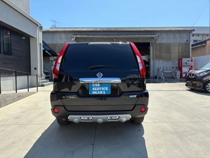 X-TRAIL