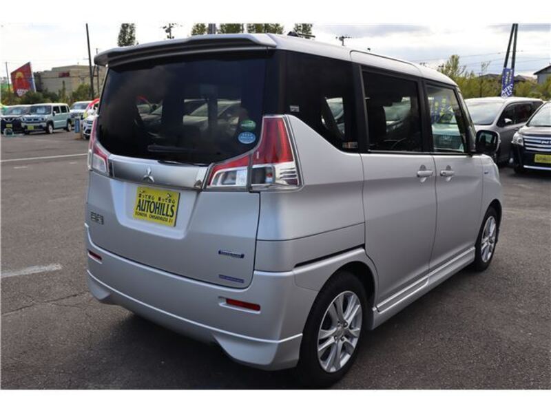 DELICA D2