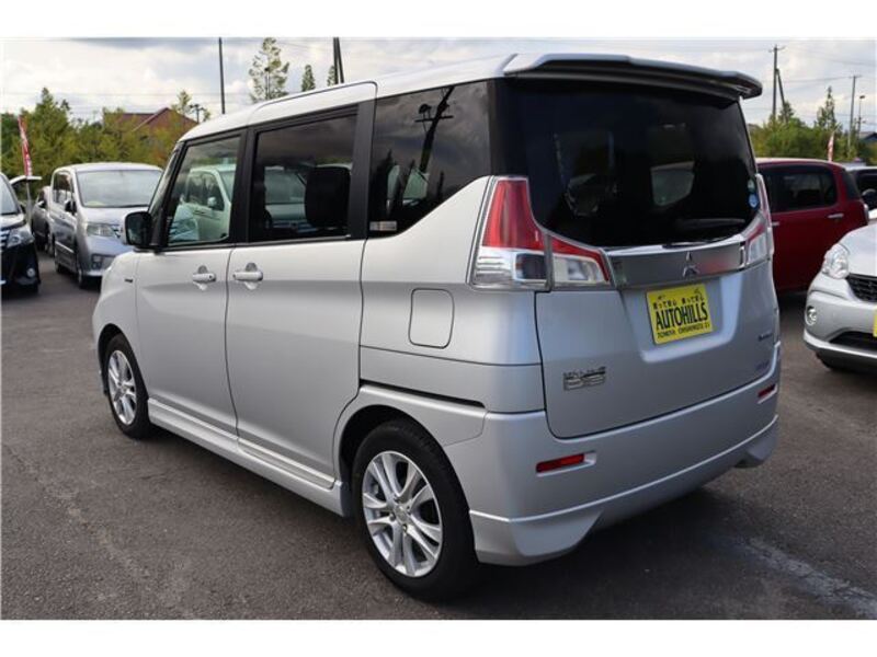 DELICA D2