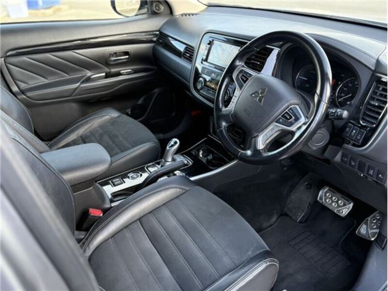 OUTLANDER PHEV