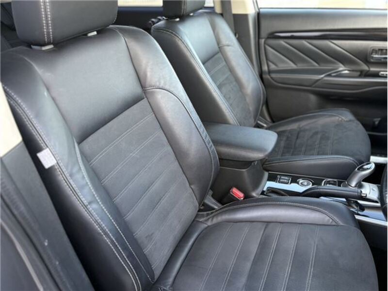 OUTLANDER PHEV