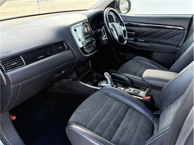 OUTLANDER PHEV