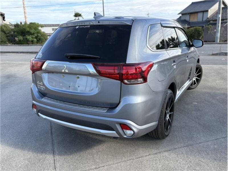 OUTLANDER PHEV
