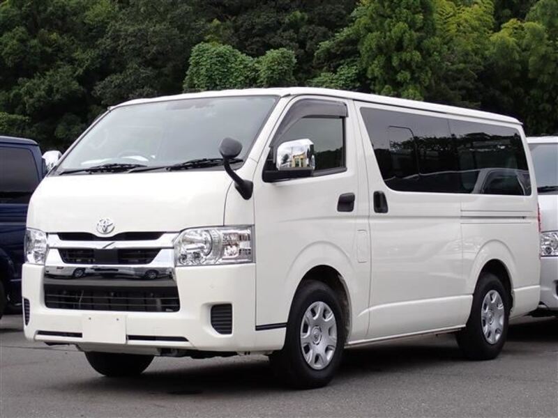 TOYOTA HIACE VAN