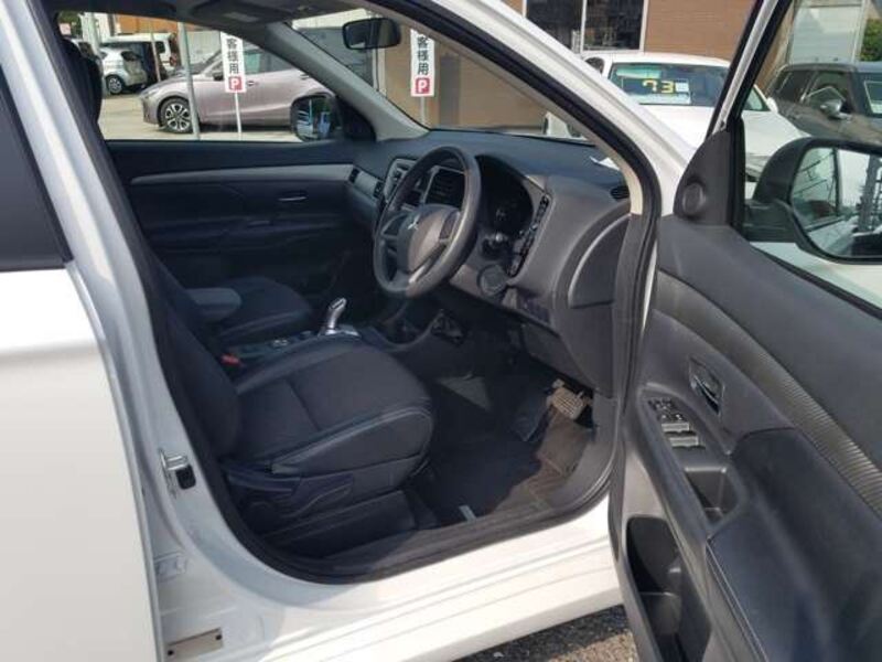 OUTLANDER PHEV