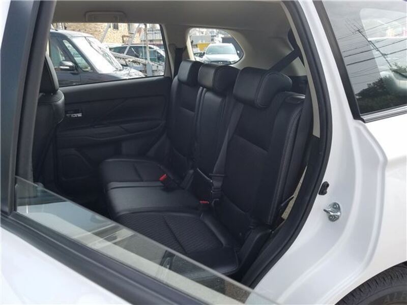 OUTLANDER PHEV