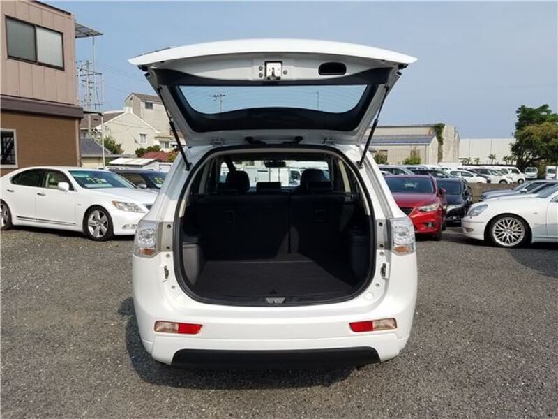 OUTLANDER PHEV