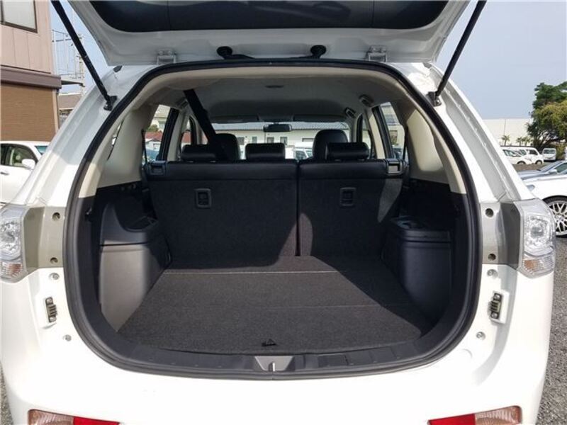 OUTLANDER PHEV