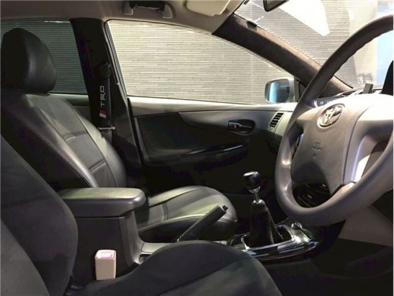 COROLLA AXIO