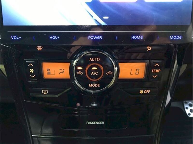 COROLLA AXIO