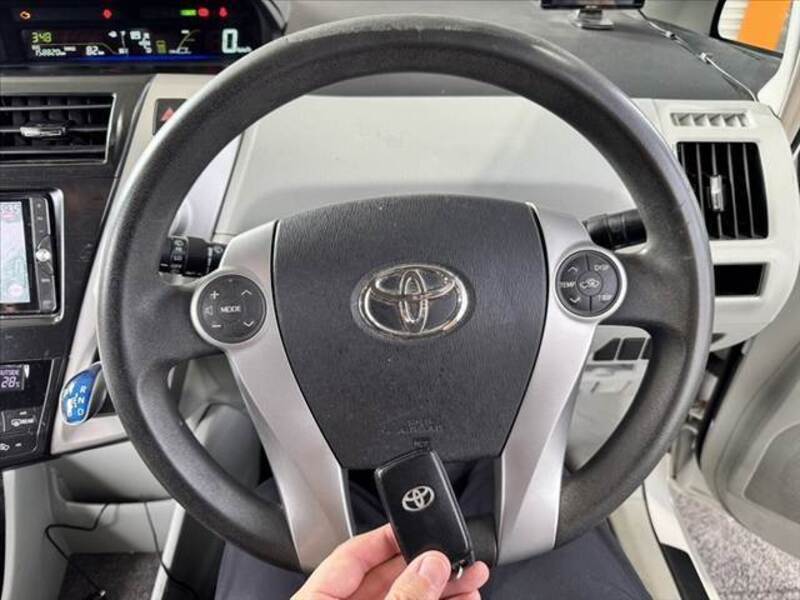 PRIUS ALPHA