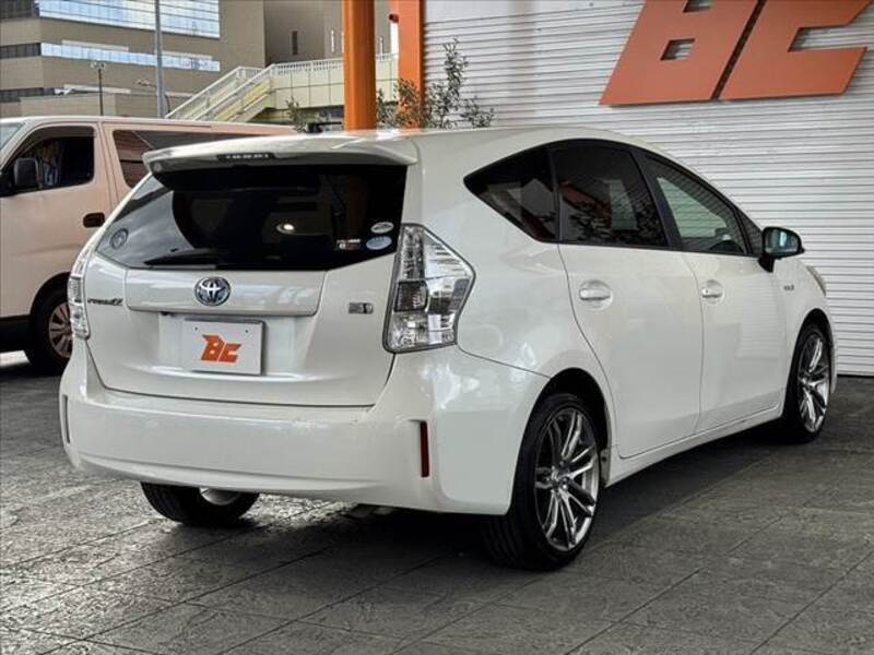 PRIUS ALPHA