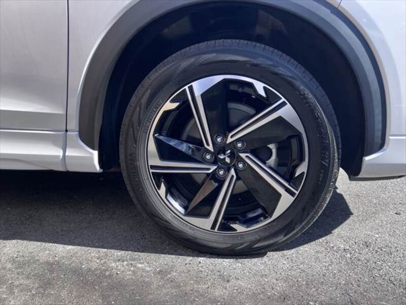 ECLIPSE CROSS