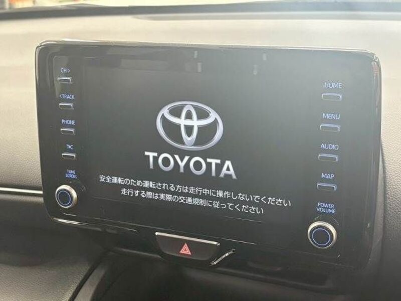 YARIS CROSS