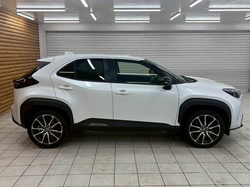YARIS CROSS