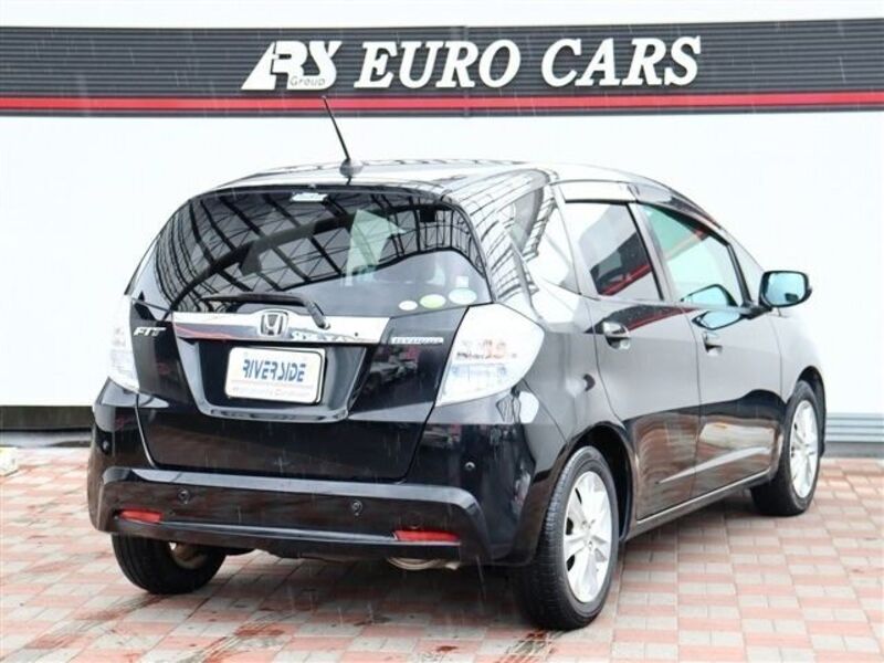 FIT HYBRID