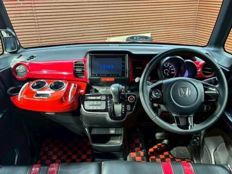 N BOX CUSTOM