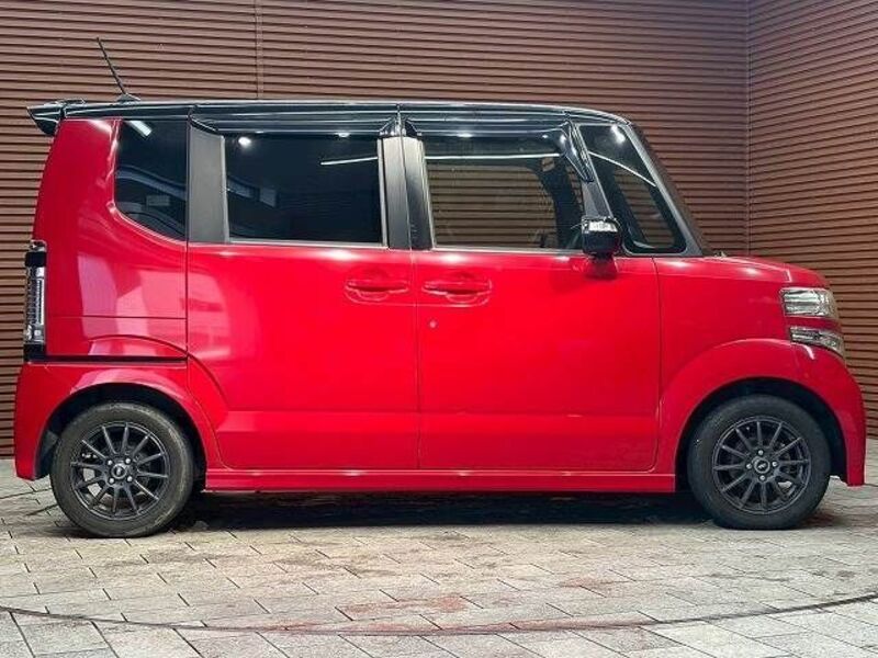 N BOX CUSTOM