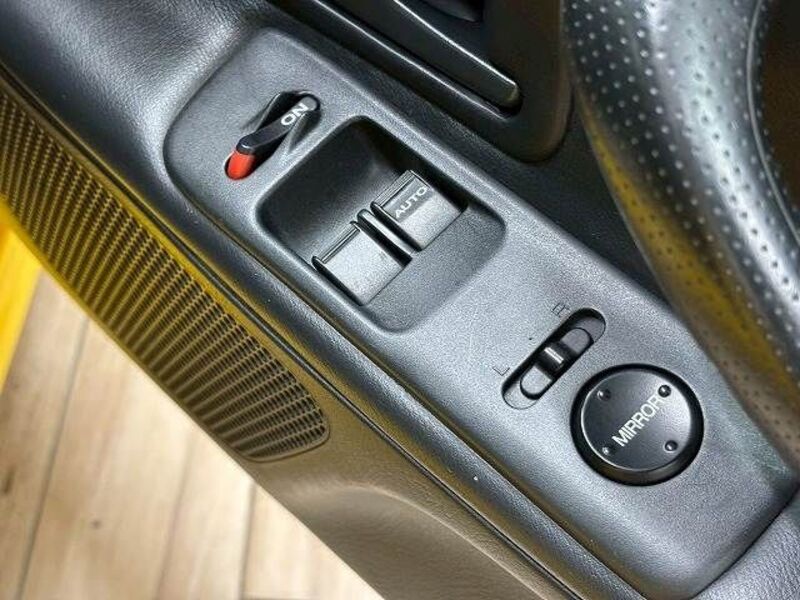 S2000