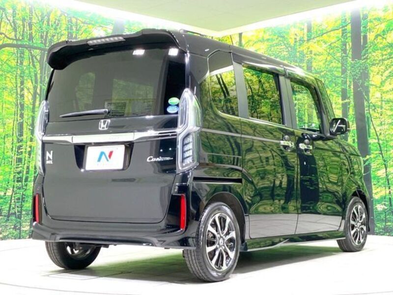 N BOX CUSTOM