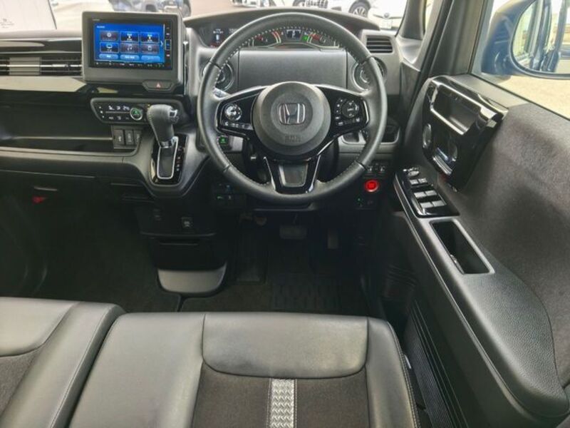 N BOX CUSTOM