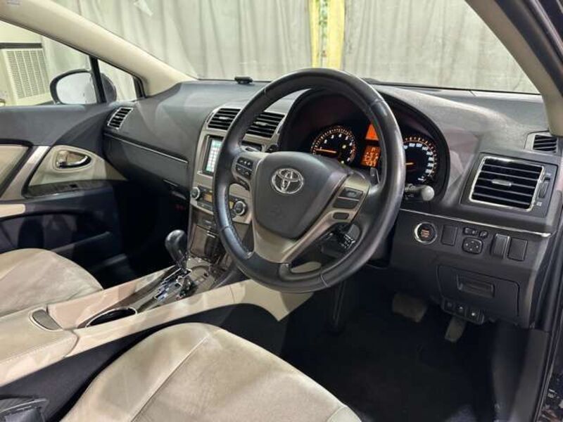 AVENSIS WAGON
