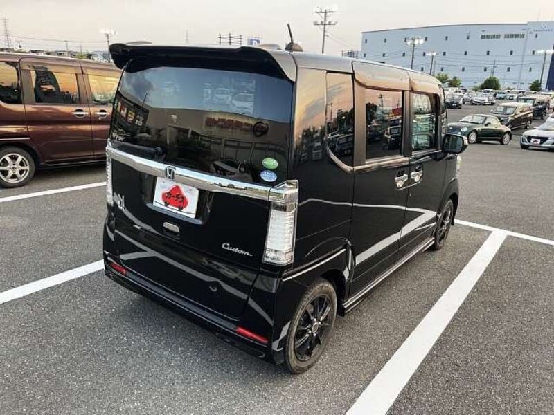 N BOX CUSTOM