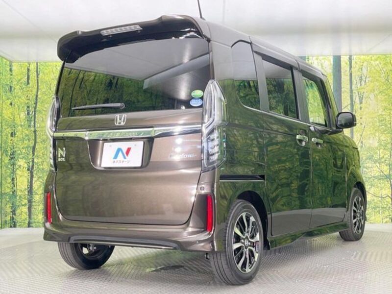N BOX CUSTOM