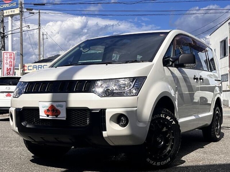 MITSUBISHI DELICA D5