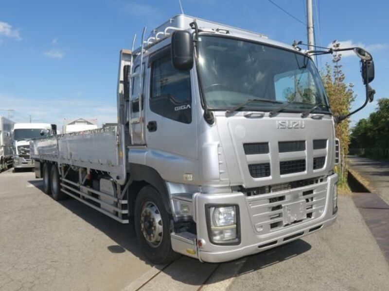 ISUZU GIGA