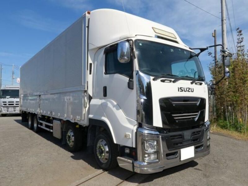 ISUZU GIGA