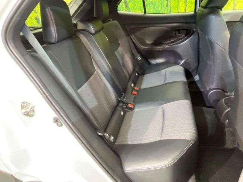 YARIS CROSS