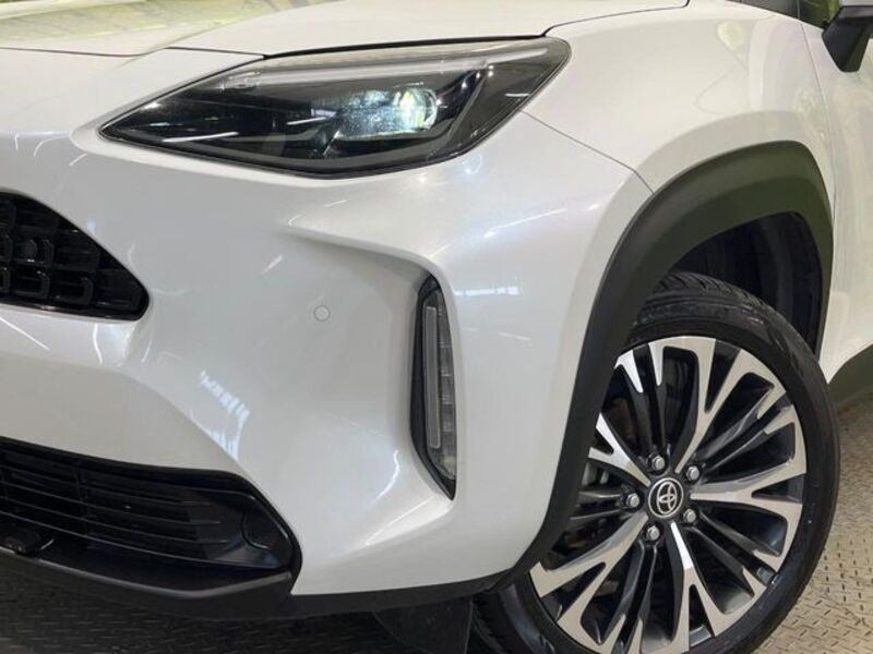 YARIS CROSS