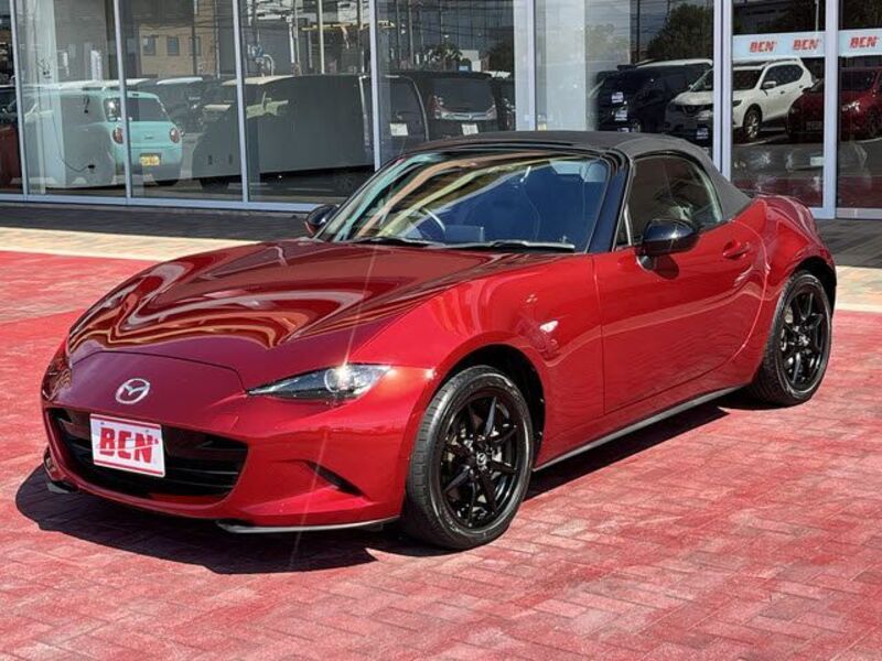 ROADSTER-0