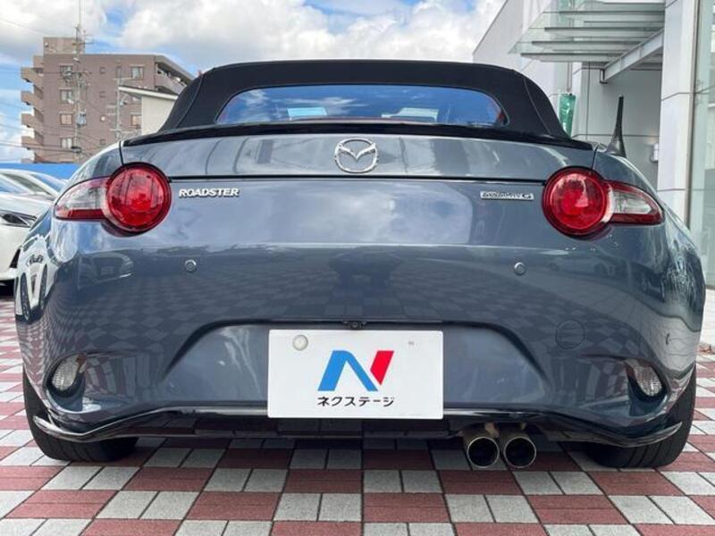 ROADSTER